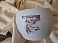 Pottery by Charlie: Small Gottaswing Bowl